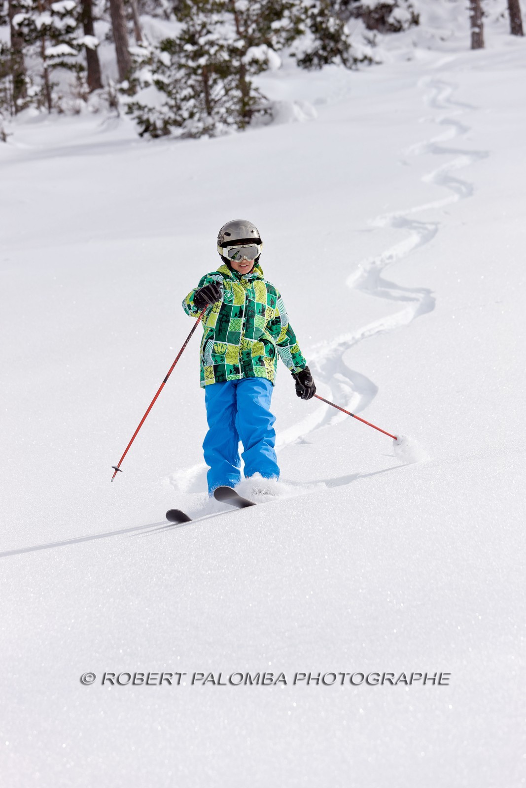 Ski en poudreuse à l'Audibergue