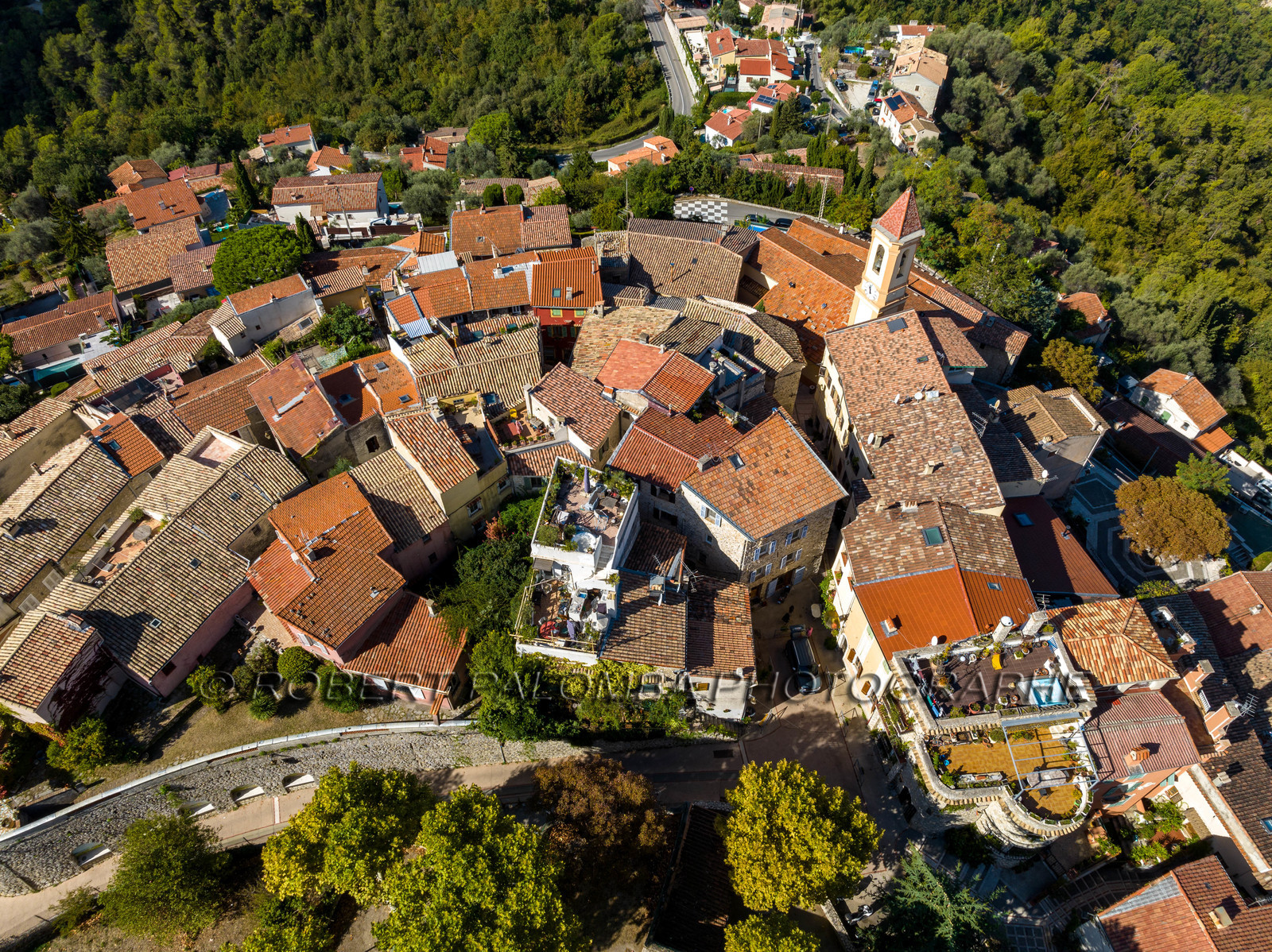 France, Alpes-Maritimes (06) Aspremont, located 554 meters above sea level, above the gorges that close the valley above Nice, which is 13 km away.