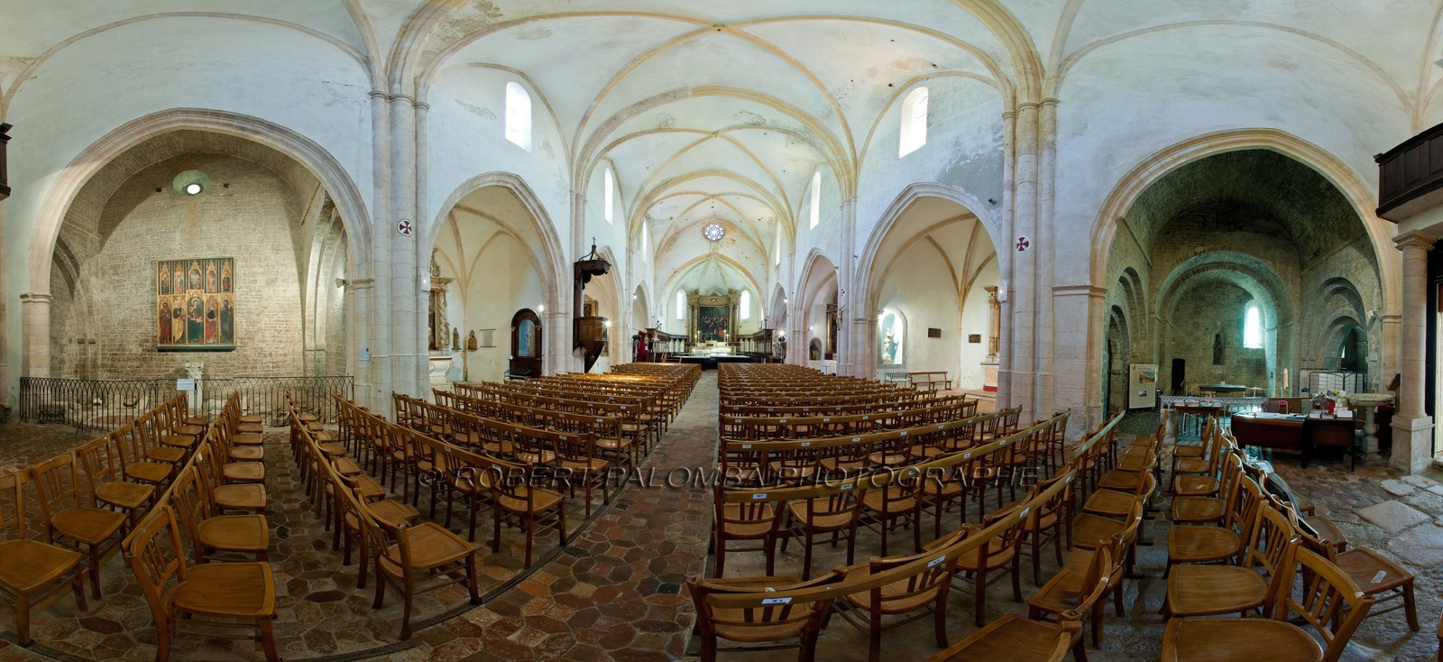 La Collégiale Saint Pierre