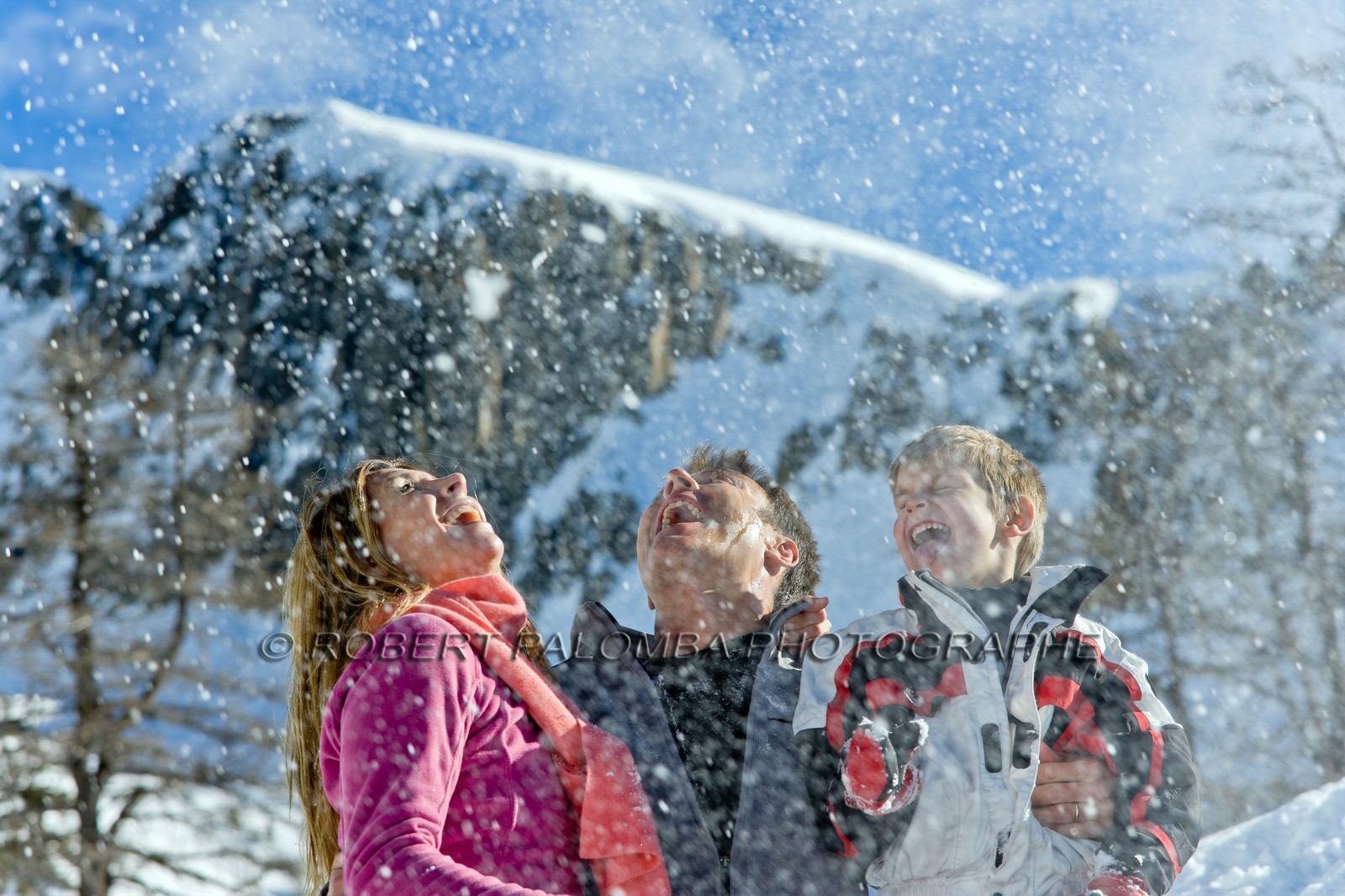 Famille à la neige