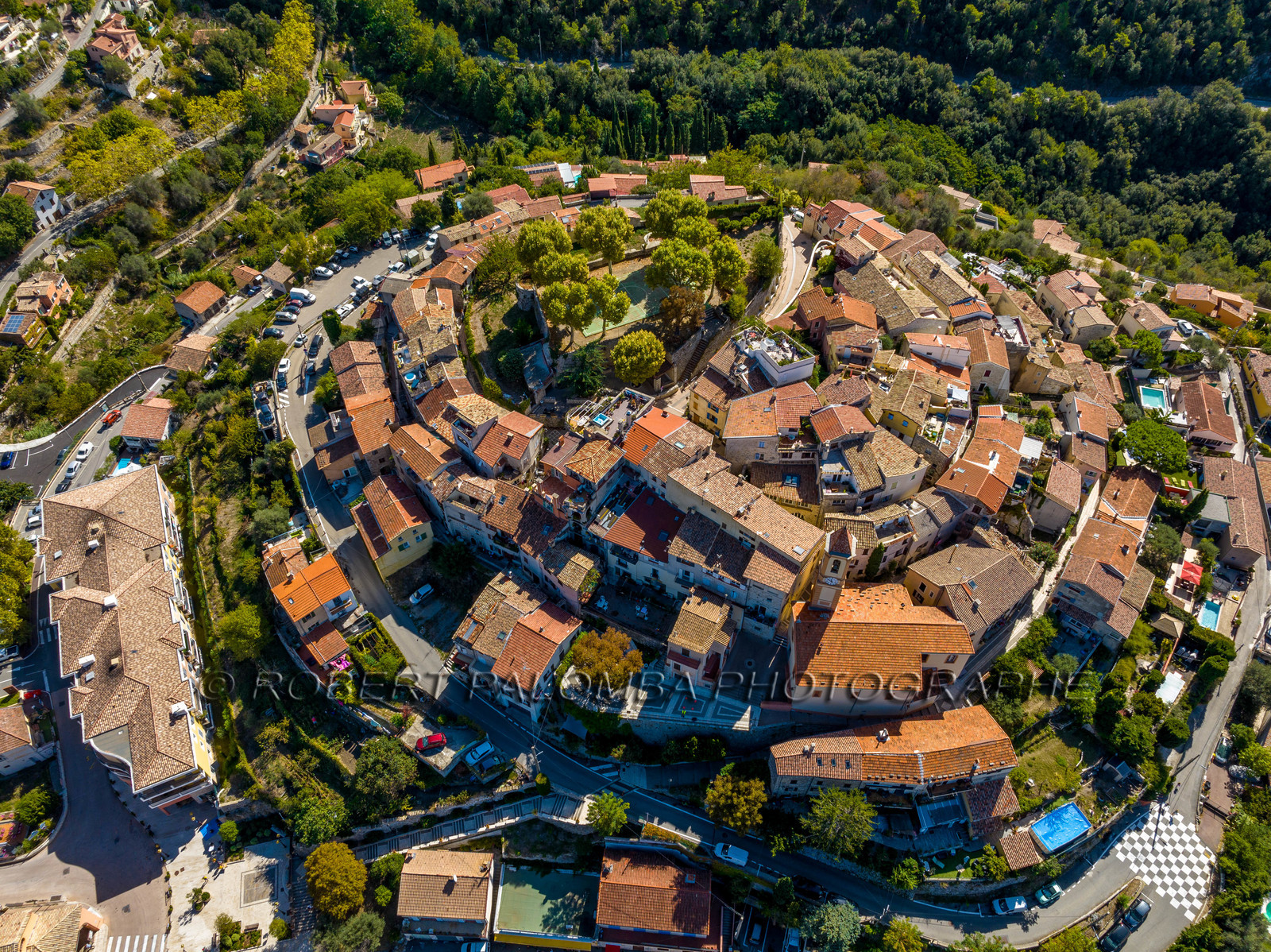France, Alpes-Maritimes (06) Aspremont, located 554 meters above sea level, above the gorges that close the valley above Nice, which is 13 km away.
